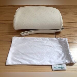 Oakley sunglass case and dust bag! Excellent condition!